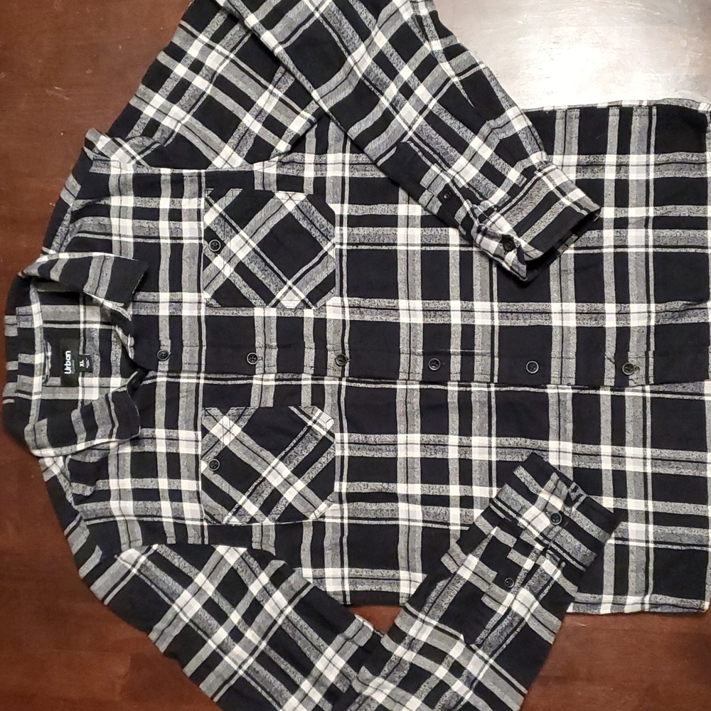 Like new Urban Pipeline flannel shirt - Boys XL